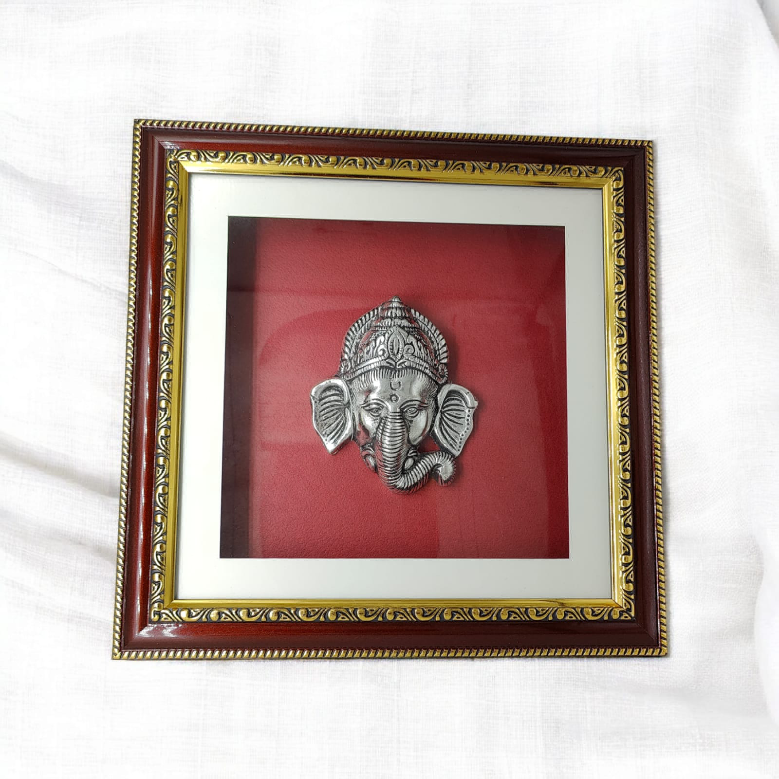 iconic silver photoframe